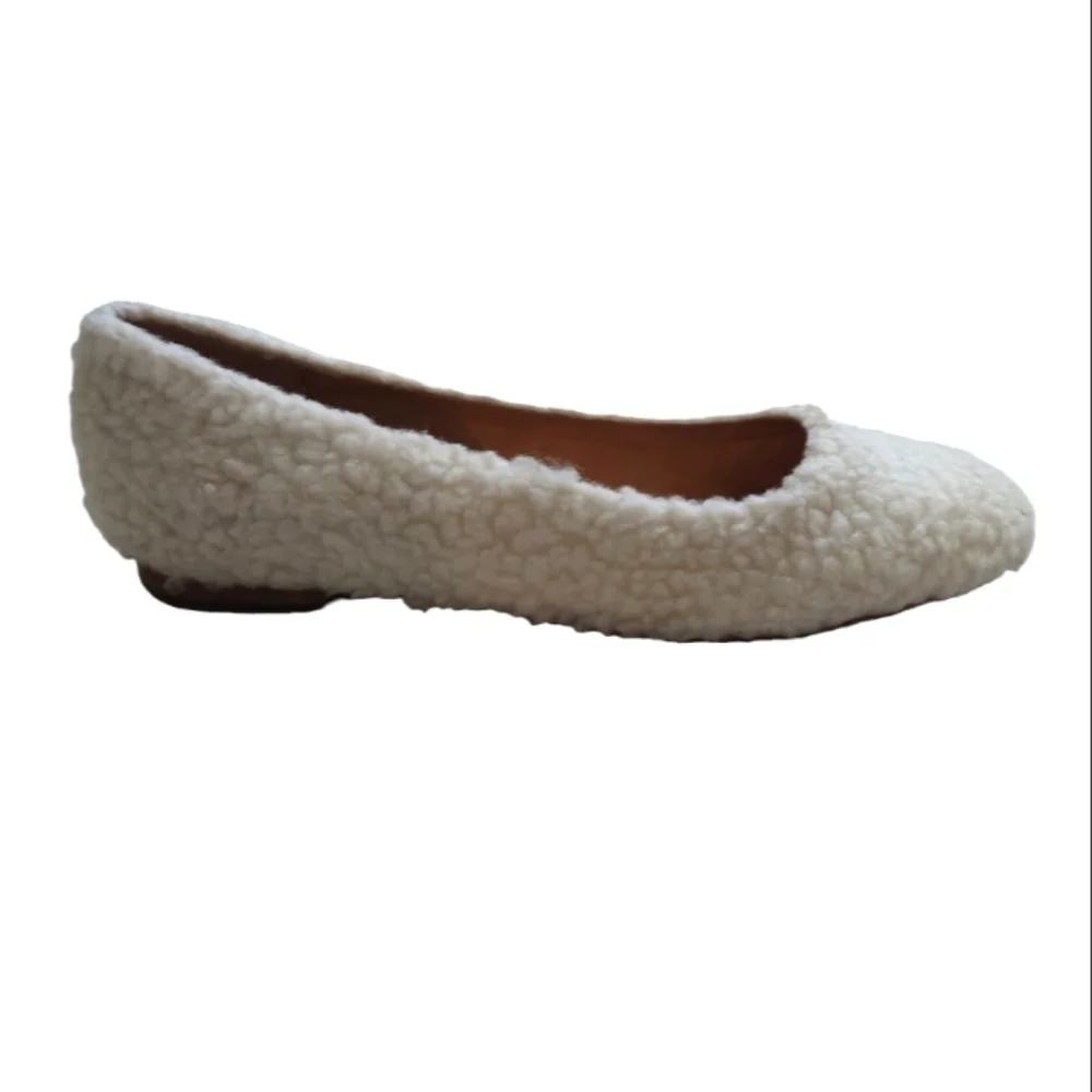 AQUA Ellie Women's Ivory Faux Fur Cushioned Insole Ballet Flats Slippers Shoes